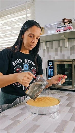 Esta receta es para ti.. receta fácil para principiantes de nuestro bizcocho mojadito puertorriqueño #mojaditocake #cake #boricua #fblifestyle #fypシ゚viralシ | Anamaris Meléndez