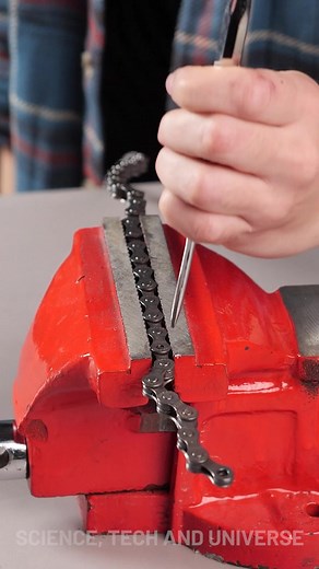 Bike Chain Into A Clock! | Science, Tech and Universe