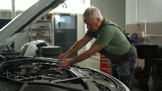 Retirement age increase eyed to fix benefits