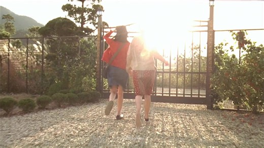 A Tale of Two Sisters (2003) is a Korean psychological horror film directed by Kim Jee-woon. It follows two sisters returning home after a long time away, stepping back into a house that feels tense, quiet, and emotionally unstable. Especially with the presence of their stepmother. From the start, everything feels slightly off, like the family is living around something they refuse to name. I watched this movie twice, and I honestly recommend everyone does the same. The first watch feels confusi
