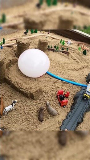 🐷💥🚂Monster POP Pig Attack on the Train💥 #Shorts #ToyTrain #pop #action