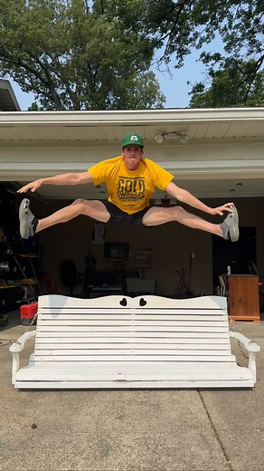 $10 Goodwill Challenge #thrifting #goodwill #furnitureflip #homerenovations | LoganLists