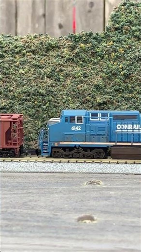 N scale Conrail outdoor layout #nscale #gardenrailway #modeltrains