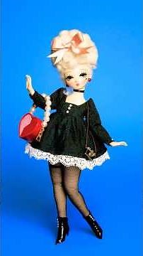 What's a good name for this doll? 🎀 #pidgindoll #dollmaking #3dprinting #toydesign #dolls #art