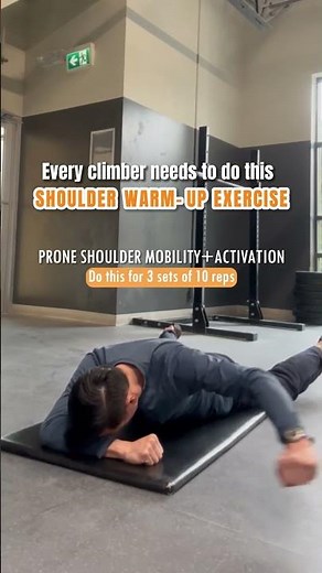 Every climber needs to do this shoulder warm-up exercise 💪