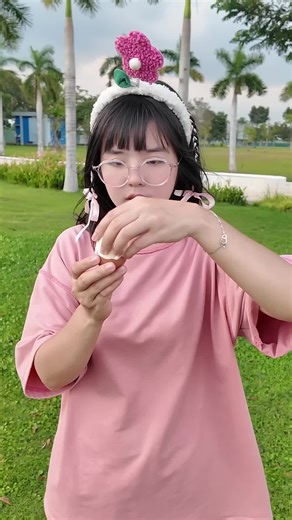 How to Be a Real Friend in a Silly Couple Dynamic