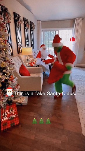 The Grinch VS. Santa #christmas