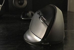 The $7 vertical ergonomic mouse is not awful