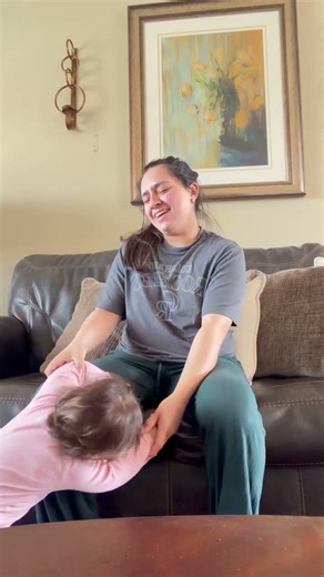 Sof doesn't want to hug me anymore 😭 💔 Frida Loera Moreno