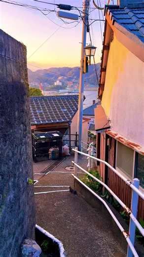 夕暮れの長崎市の美しい街並み