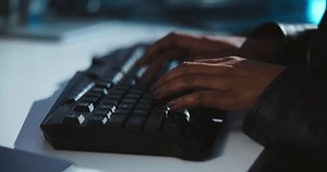 Keyboard Hands Coder Office Night Working : vidéo de stock (100 % libre de droit) 3814871699 | Shutterstock