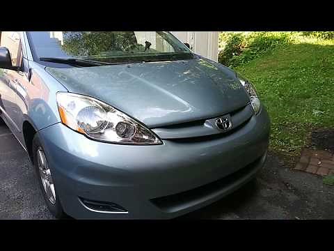 How to fix Toyota Sienna interior flickering light. Why my car locks itself.