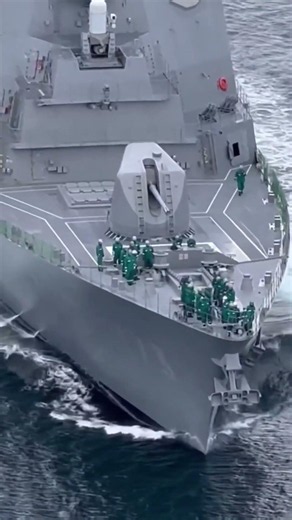 How Do Aircraft Carriers Float? 🚢