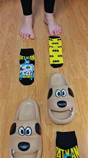 How to choose Batman socks 😁😊😁😊 Dog Slippers