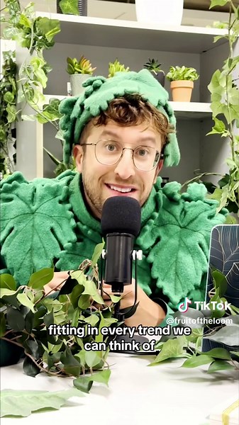 All Green Look ASMR Food Review with Red Sweet Apple Unboxing