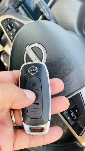 Press THIS Button on Nissan Key Fob... 😱 #short #shorts