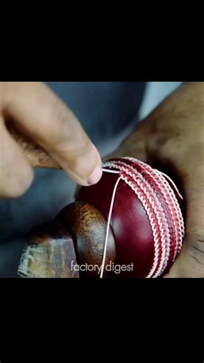 ക്രിക്കറ്റ് ബോൾ നിർമിക്കുന്നതെങ്ങനെ? Cricket ball process #shorts