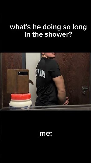 flexing in the bathroom #bodybuilding #fitness #motivation #gym #aestheic #gymlife #fit #workout