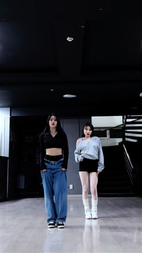 W/ @anelya 🦭// dc: @azorrrry // inst: meeneaa / #ireez #fyp #foryouoage #choreography #meeneaa #copines #copinesdancechallenge #ayanakamura #almaty #dance #fupシ #fupシforyou #trending #gataonly #fantasize