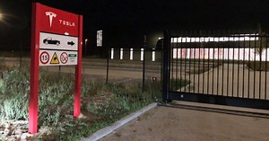 Tesla sets up a new large facility near its European factory