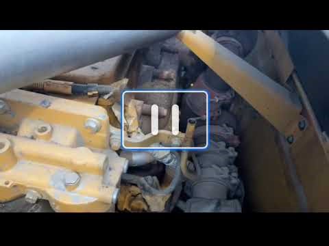 2015 CATERPILLAR AP1055F TRACK ASPHALT PAVER 01