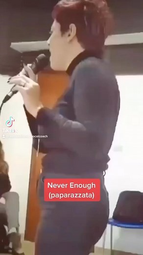 Io faccio dimostrazione e loro sempre prontissimi a riprendere!😅 #allievi #♥️ #lesson #vocalcoach | Sonia Addario