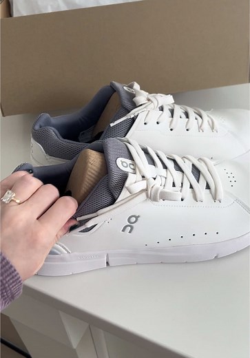 On Cloud Rodgers: Stylish Business Casual Shoes for Men