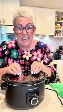 Slow cooker Braised Steak and onions #steak #braisedbeef #recipe #easyrecipe