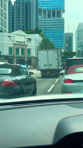 The streets of Singapore. 🇸🇬