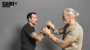 SAMI Combat Systems - A short Karambit exercise, destroying/breaking-down your opponents defensive structure❗ Have fun training 👍 #weckaufpeter #samicombatsystems #martialart #martialarts #karambit #kerambit #knifefighting #knifecombat #kampfkunst #scamicombat Our online training www.sami-x.com Our gym www.sami.at | Peter Weckauf - SAMI Combat Systems