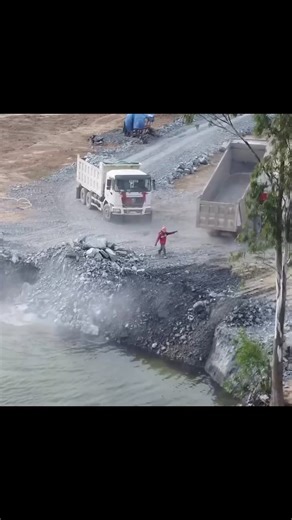 34K views · 479 reactions | #bulldozer #caterpillar #caterpillar | Bulldozer Hub | Facebook