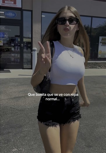 Estilo Medinas: Ropa Normal y Looks de Graduación