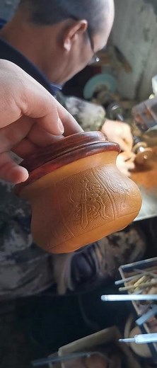 #纯手工打造 #传统手艺 #工匠手艺 #匠心制作 纯手工制作虫具葫芦口盖