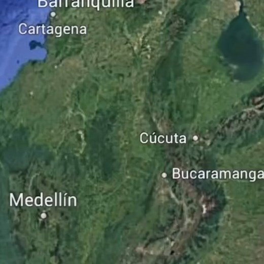 Encontrarnos es muy fácil 😎 📍 Flash Carwash 68B está ubicado en Calle 68B # 50-39, en el Barrio El Porvenir, justo entre la CUC y la Universidad Simón Bolívar. ➡️ Si vienes desde la Calle 72, baja por la carrera 50 y gira a la derecha en la 68B. ➡️ Si vienes desde el norte (Vía 40 o Murillo), solo toma la Carrera 50 hacia el sur y sigue las señales de Flash Carwash. 🅿️ Contamos con fácil acceso, parqueadero y atención inmediata. 💧 Llega, relájate y deja que tu carro brille como nuevo. 📸 Ins