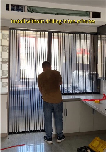 When used as a kitchen door,it can block oil somke, and when used as a balcony door, it can prevent wind and heat insulation. It is suitable for a variety of scenes, and it does not take up space when pushed and pulled, and it can be installed by one person without punching.Global shipping,Customization supported!#madeinchina #foldingdoor #foldingdoorfactory #indoor #kitchendoor