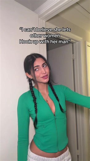 ((: #throuple #throuplecouple #fyp #polyamory #polyamorous