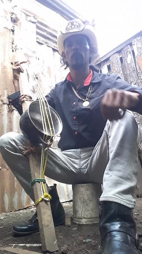 Emotional Music Performance with Traditional String Instrument