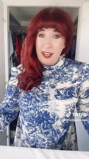 Style hack for zipping a dress #fashionstylist #tipsandtricks #styling...