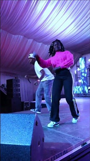 Kolo Kolo Song by De coolkid Featuring Villa Live Performance.