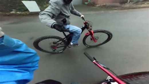 Street Session with@M🅰️X and @Benni mtb✝️ #mtb#street#gopro#zugeil#follgmir @adrian_on_trek @Opa john_on_giant @Fabi @ChainWear @nick2.0 @🇷🇺m🅰️x_c🅰️nyon🇩🇪 @Jan.ps11.dtm