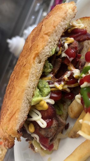 Shuko mixto, acompañado de papalonas $14.99 #shucos #shukosguatemaltecos 11252 san Pablo avenue el cerrito california