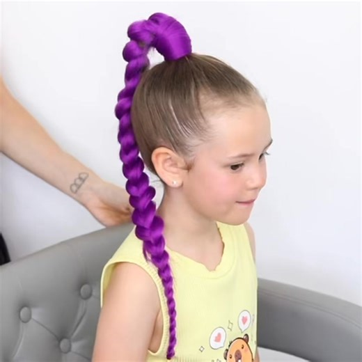 From K-pop Demon Hunters to real life → Rumi’s beginner braid 💜🌙🖤 | Sweethearts Hair