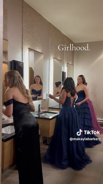 Stylish Graduation Dresses for Class of 2025