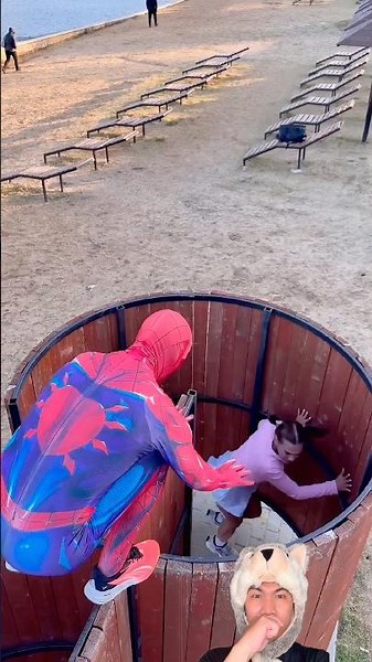 Spider-Man doesn't like pretty girls #shorts