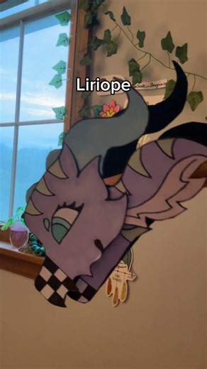 My dragons good sides vs. bad sides! IB: @Criosphinx. #dragonpuppets #papercraft #shorts