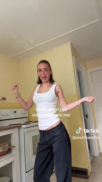 Outfits Inspired By @HAILS: Danza Kuduro, Zilli Shoes, Smurfette Makeup