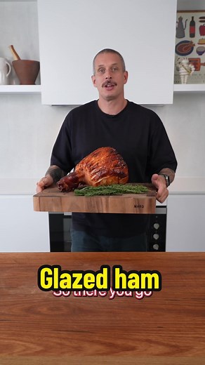 Marmalade Glazed Ham 🍖 Ingredients: - 1 ham on the bone - 1 jar of breakfast marmalade - 2 tbsp (30ml) Dijon mustard - 4 tbsp (60ml) hot honey Method: 1. Begin by removing the skin from the ham. You can do this either with a knife or by peeling it off with your fingers. 2. Score the ham in both directions, creating a diamond pattern. Be sure to cut just through the fat layer. 3. Preheat your oven to 160°C (320°F) on the fan-forced setting. 4. In a small saucepan, combine the breakfast marmalade