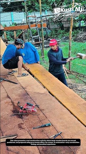 Human-Powered Wood Handling on a Construction Site | Practical Work Method Explained.