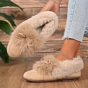 Cozy Up This Winter! Soft, Plush Slippers with Non-slip Soles Keep your Feet Warm Indoors & Outdoors Bow detail adds a touch of Style Get Yours Now👉 https://bit.ly/4os2wOy | Discountstores