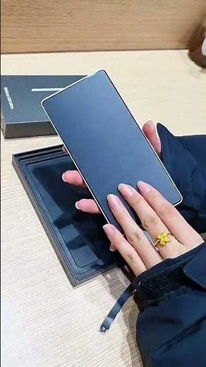 Samsung S25 Ultra Unboxing 📦 INSANE First Look!